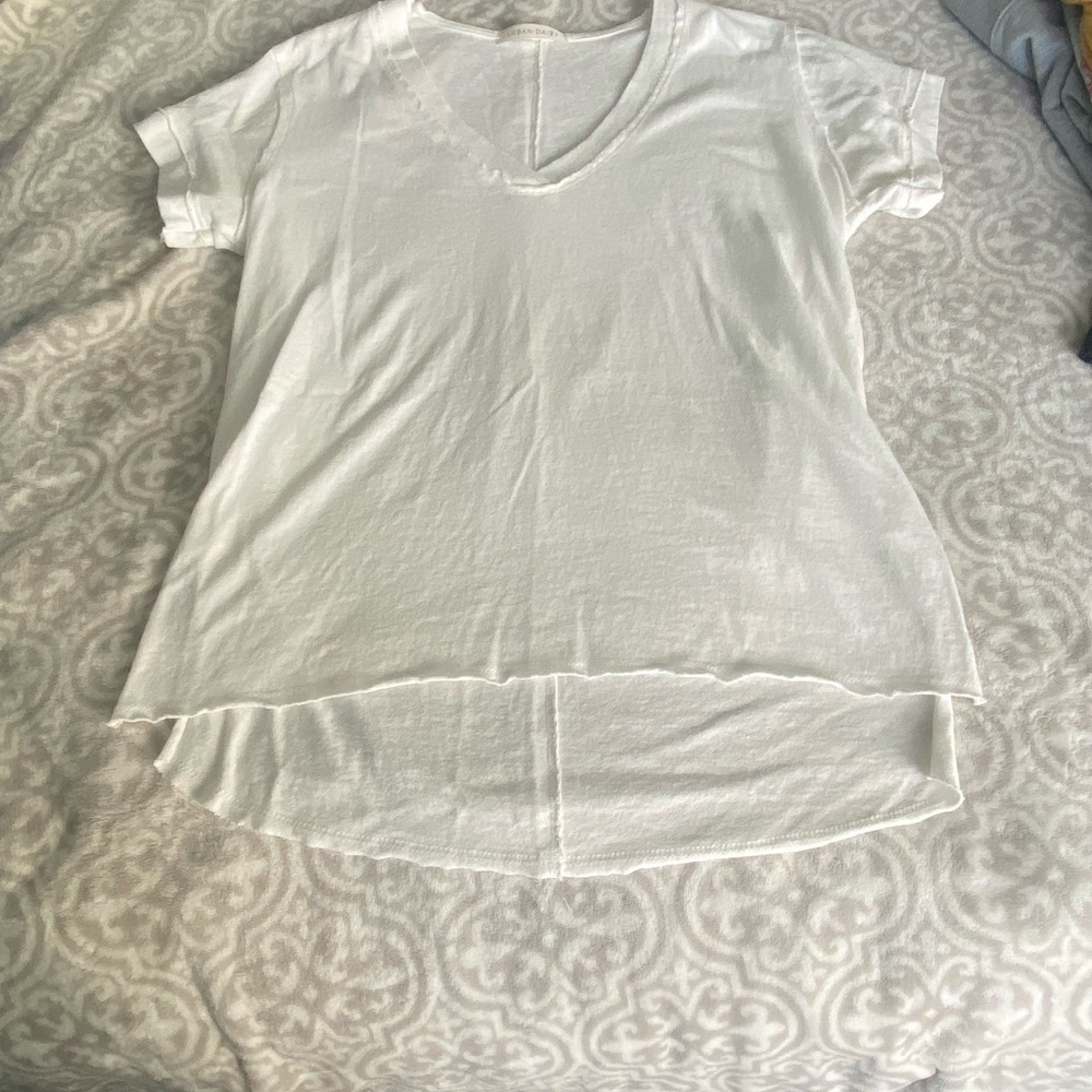 White tee